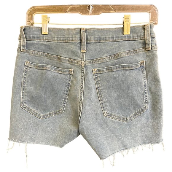 BANANA REPUBLIC DENIM CUT OFF SHORTS LIGHT WASH SZ US 6 - Picture 2 of 6